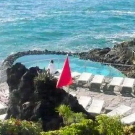 Pensión The Poppies - 100m Ocean - Private Candelaria